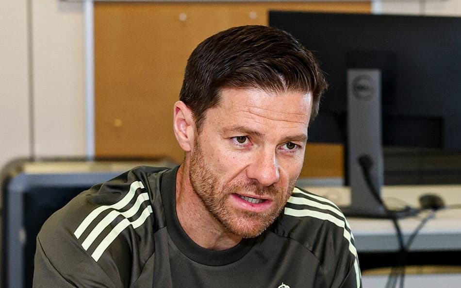Xabi Alonso pelo Real Madrid