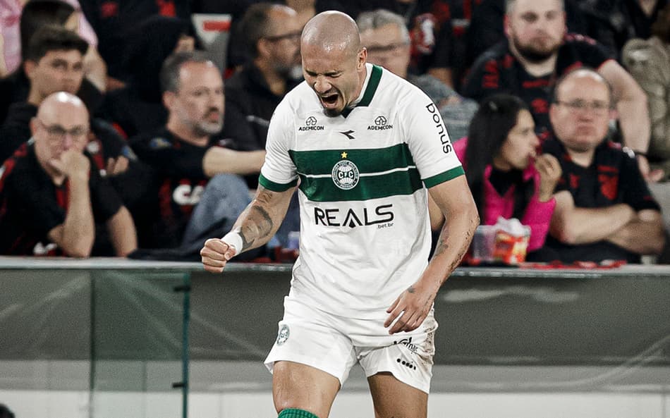 Maicon, jogador do Coritiba