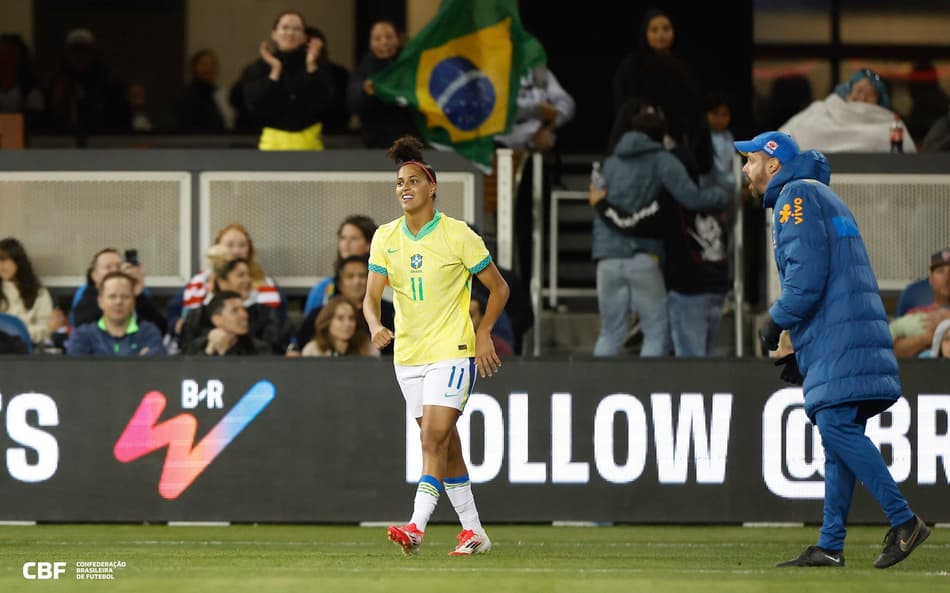 Com Amanda Gutierres titular, Arthur Elias escala Brasil para estreia na Copa América