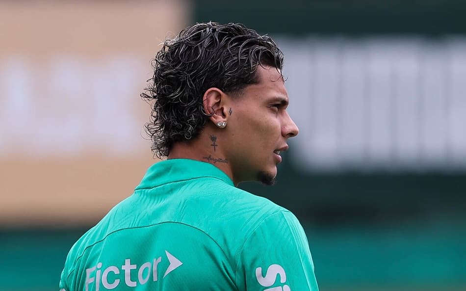 Richard Ríos, durante treinamento, na Academia de Futebol (Foto: Cesar Greco/Palmeiras)