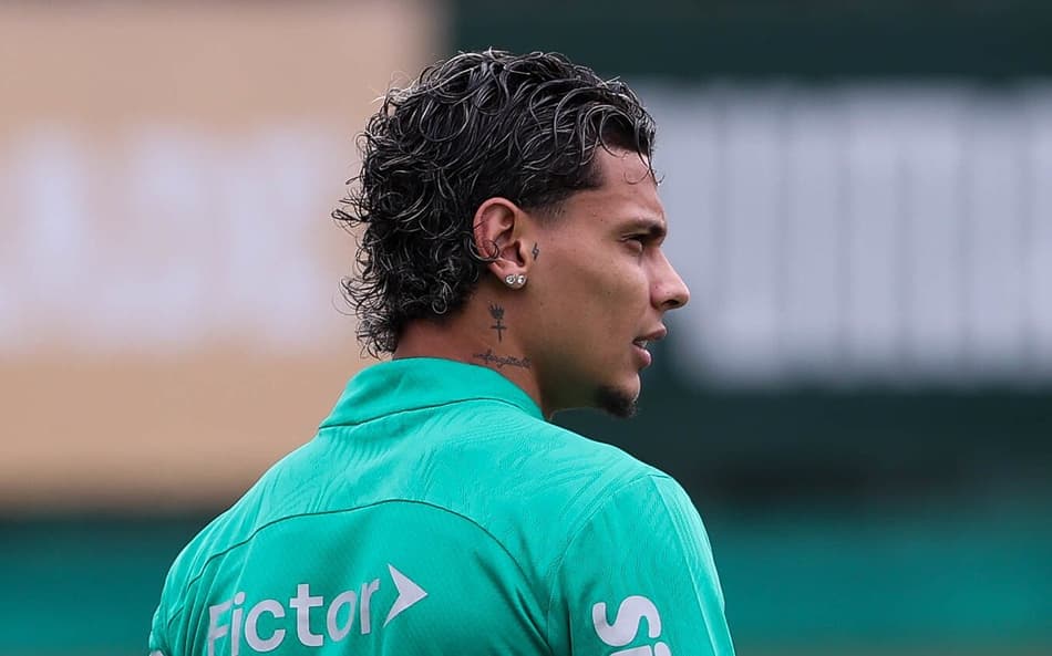Richard Ríos, durante treinamento, na Academia de Futebol (Foto: Cesar Greco/Palmeiras)