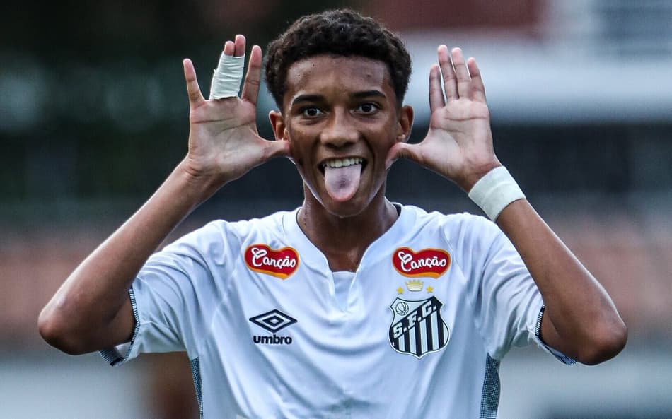 Robinho Jr se destaca na base do Santos (Foto: Reinaldo Campos/ Santos FC)