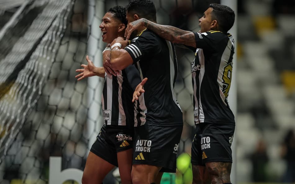 Jogadores do Atlético-MG comemora gol contra Inter (Foto: Pedro Souza / Atlético)