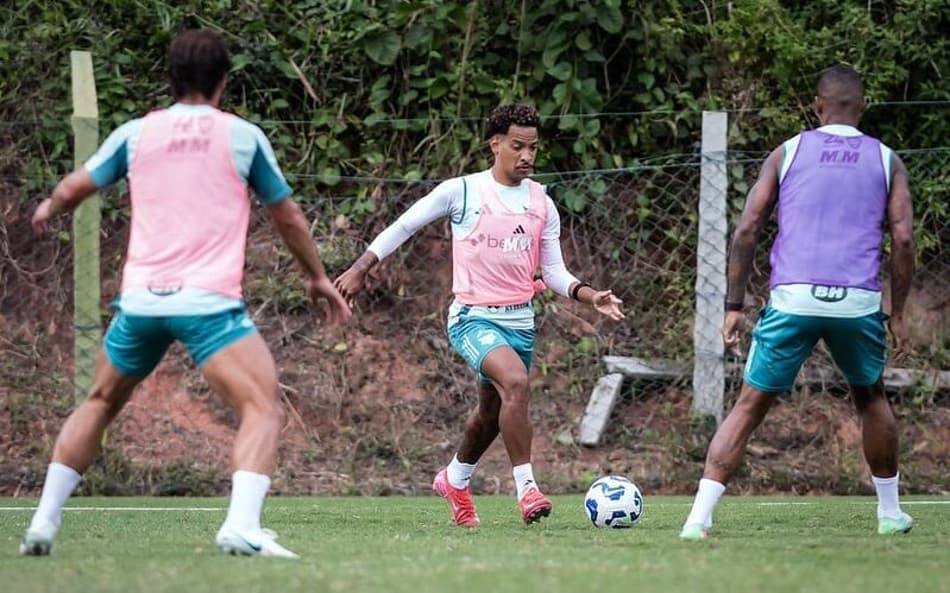 Meia Matheus Pereira em treino do Cruzeiro no Espírito Santo (Foto: Gustavo Aleixo/Cruzeiro)