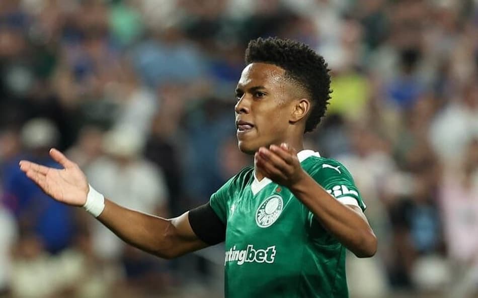 Estêvão. atacante do Palmeiras