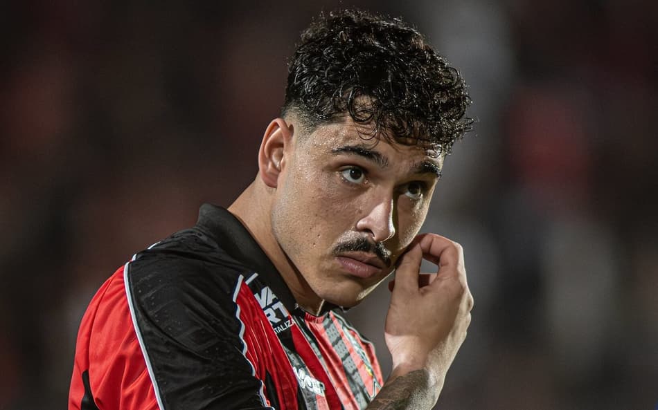 Lucas Halter, zagueiro do Vitória (Foto: Victor Ferreira / EC Vitória)