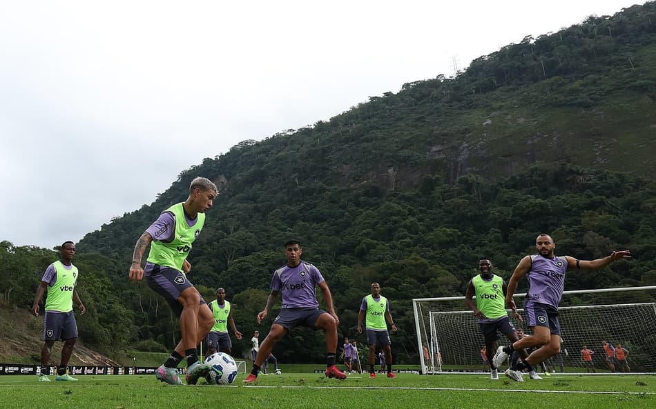 Saídas e novo trabalho: como o Botafogo retorna à temporada após o Mundial