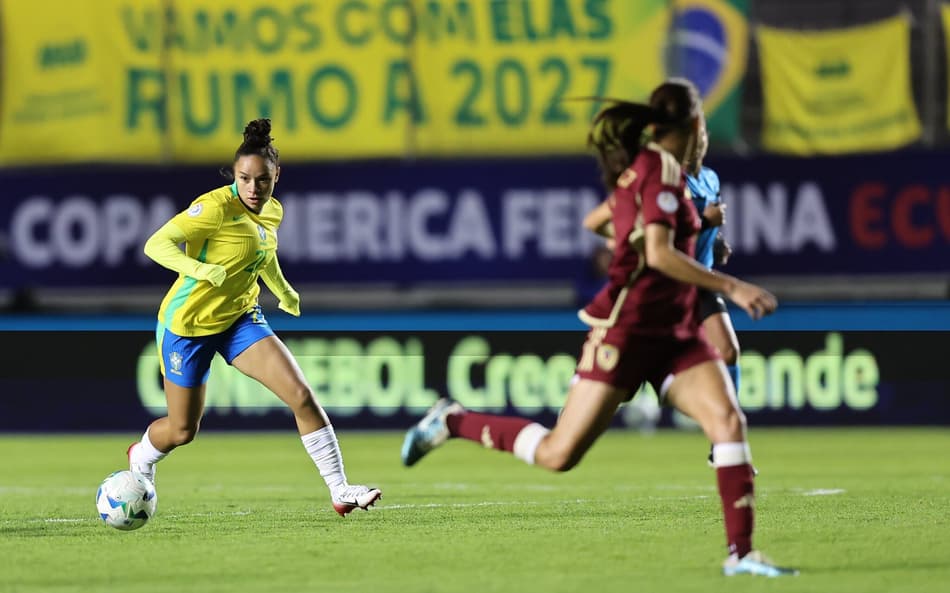 Dudinha, da Seleção Brasileira e do São Paulo, chama atenção de clubes do exterior. (Foto: Lívia Villas Boas / CBF)