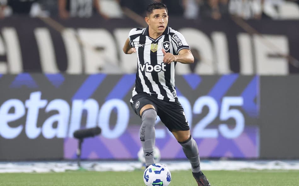 Savarino em ação pelo Botafogo (Foto: Vítor Silva/Botafogo)