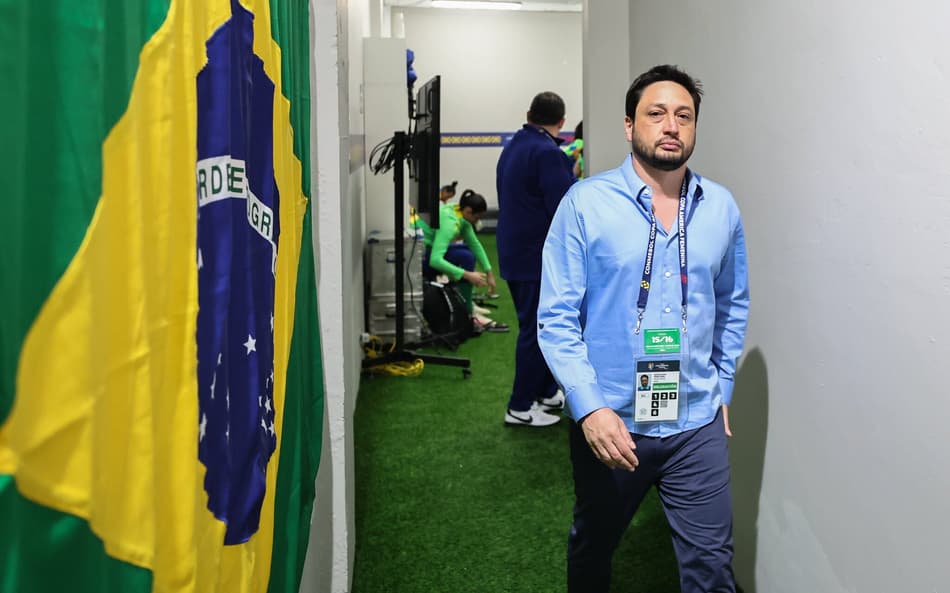 Arthur Elias está à frente da Seleção Feminina desde 2023. (Foto: Lívia Villas Boas/ CBF)