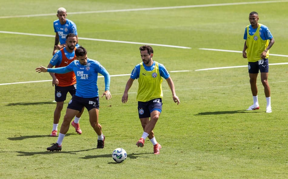 Everton Ribeiro em treino do Bahia (Foto: Rafael Rodrigues/EC Bahia)