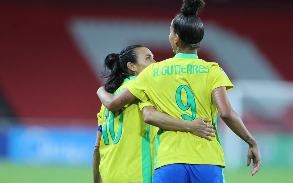 Marta e Amanda Gutierres marcaram gols do Brasil contra o Uruguai pela Copa América. (Foto: Lívia Villas Boas / CBF)