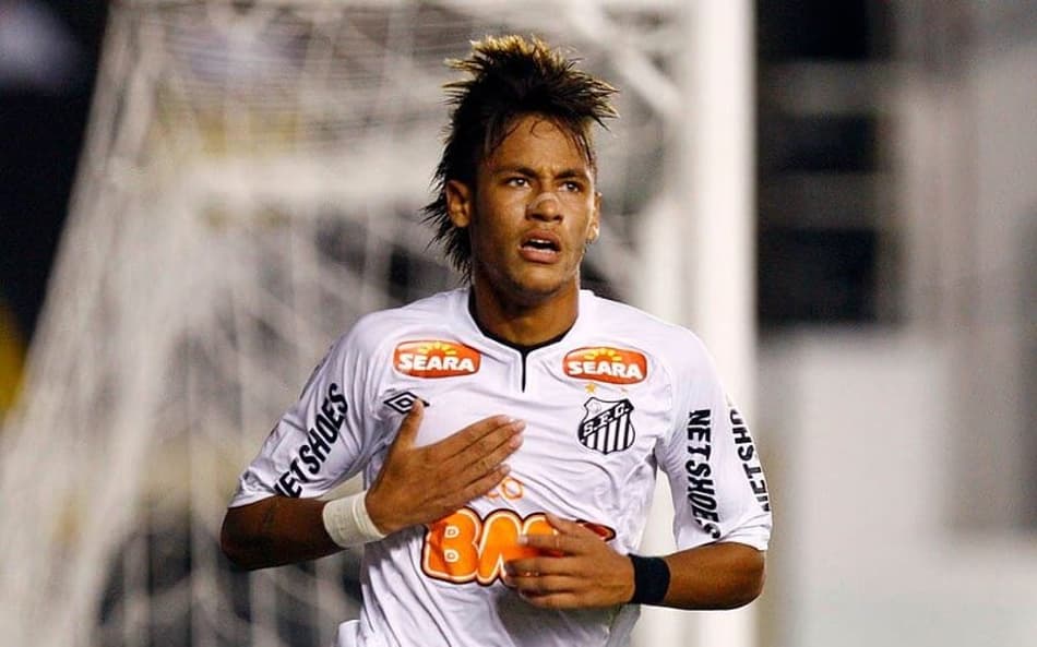 Neymar marcou 3 gols na vitória do Santos por 3 x 1 diante do Internacional, em 2012, pela Libertadores. (Foto: Ivan Storti / Divulgação Santos FC)