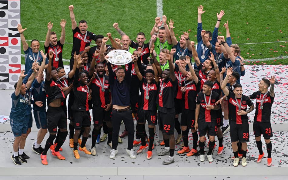 FBL-GER-BUNDESLIGA-LEVERKUSEN-AUGSBURG