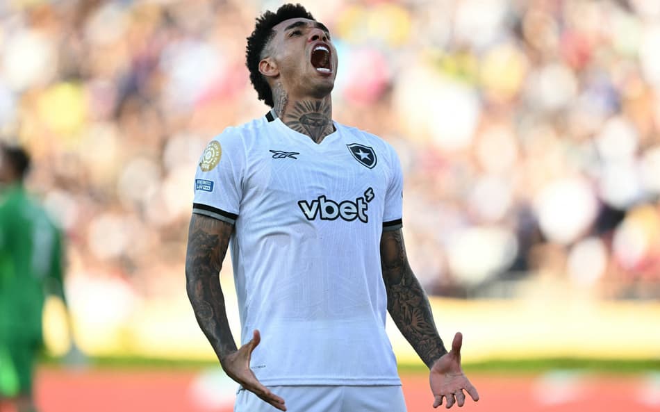 Igor Jesus comemora o gol marcado pelo Botafogo contra o PSG (Foto: Yuri Cortez/AFP)