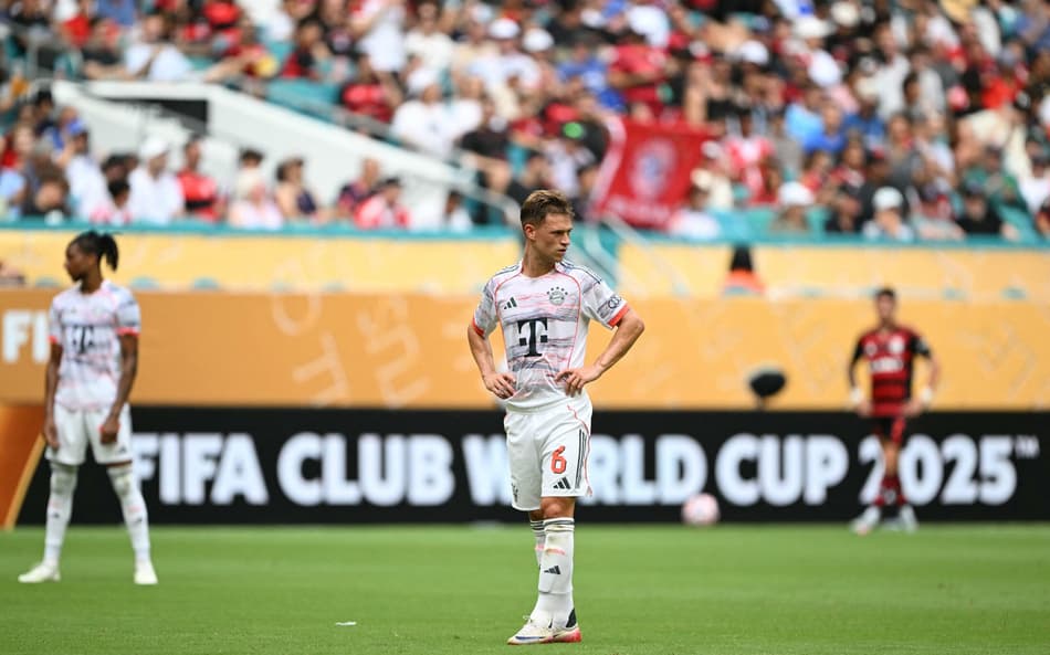 Kimmich em ação na partida contra o Flamengo (Foto: PATRICIA DE MELO MOREIRA / AFP)