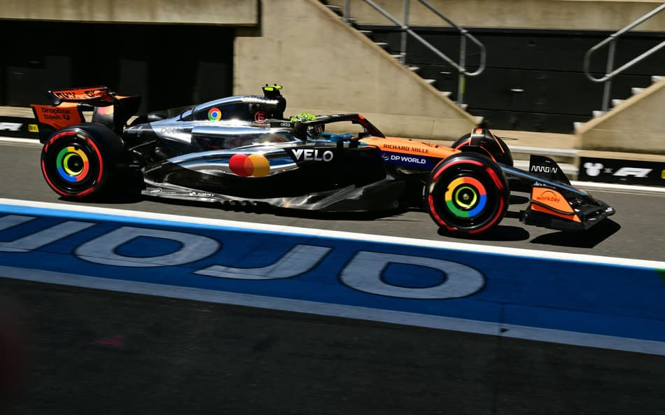 McLaren's British driver Lando Norris takes part in the first practice session ahead of the Formula One British Grand Prix at the Silverstone motor racing circuit in Silverstone, central England, on July 4, 2025. (Photo by Andrej ISAKOVIC / AFP)