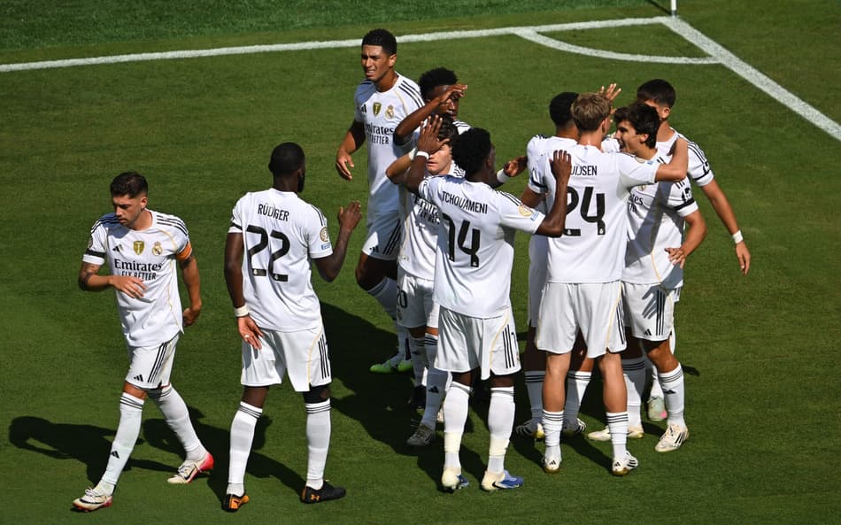 Web manda recado a Mbappé após novo gol de joia do Real Madrid: ‘Vai virar banco’