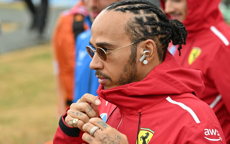 Ferrari nega que ex-Mercedes possa favorecer Hamilton em carro de 2026
