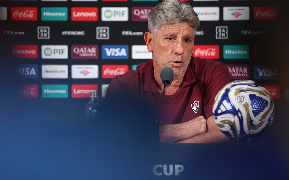 Renato critica jornalistas antes de Fluminense x Chelsea e elogia treinadores
