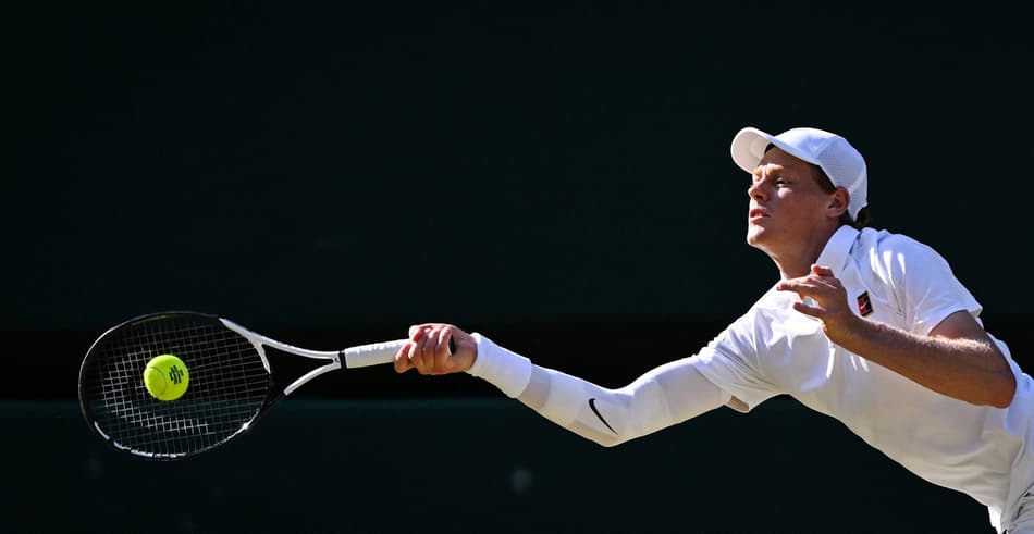 Sinner busca final inédita na carreira (Foto: Glyn KIRK / AFP)