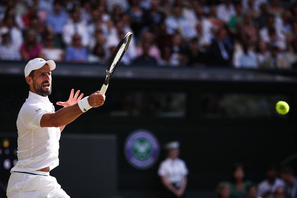 O sérvio Novak Djokovic tem 102 vitórias em 114 jogos em Wimbledon (Foto: HENRY NICHOLLS / AFP) /