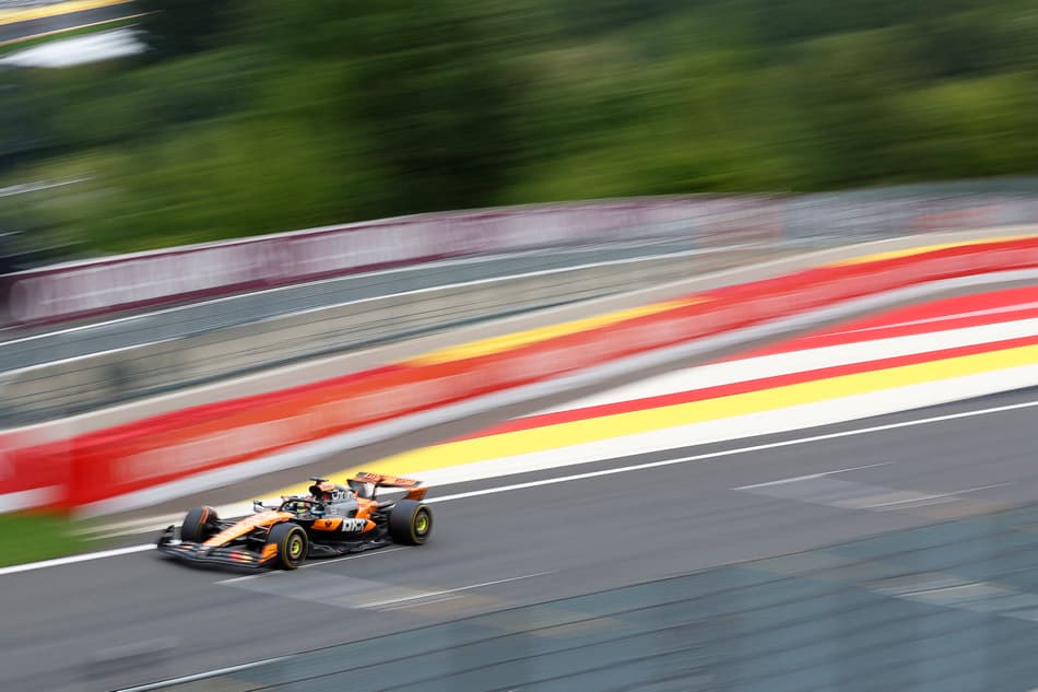 Oscar Piastri no GP da Bélgica (Foto: SIMON WOHLFAHRT / AFP)
