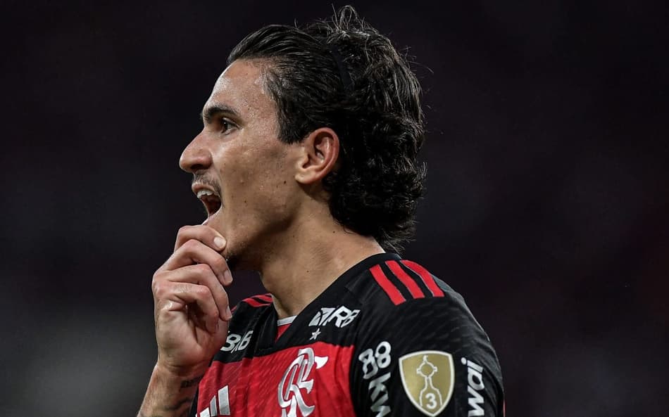 Em meio à crise no Flamengo, torcedores cravam substituto ideal de Pedro: ‘Atacante perfeito’