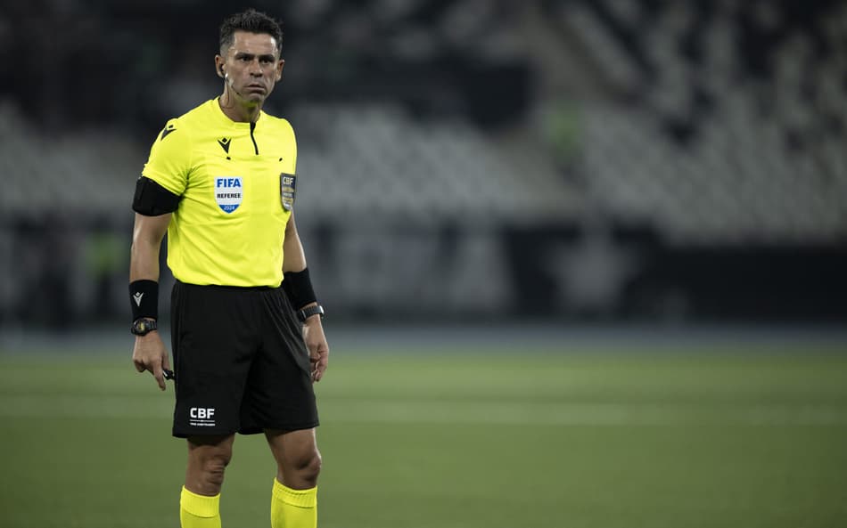 Flávio Rodrigues de Souza apitará duelo entre Sprot e Botafogo (Foto: Jorge Rodrigues/AGIF)