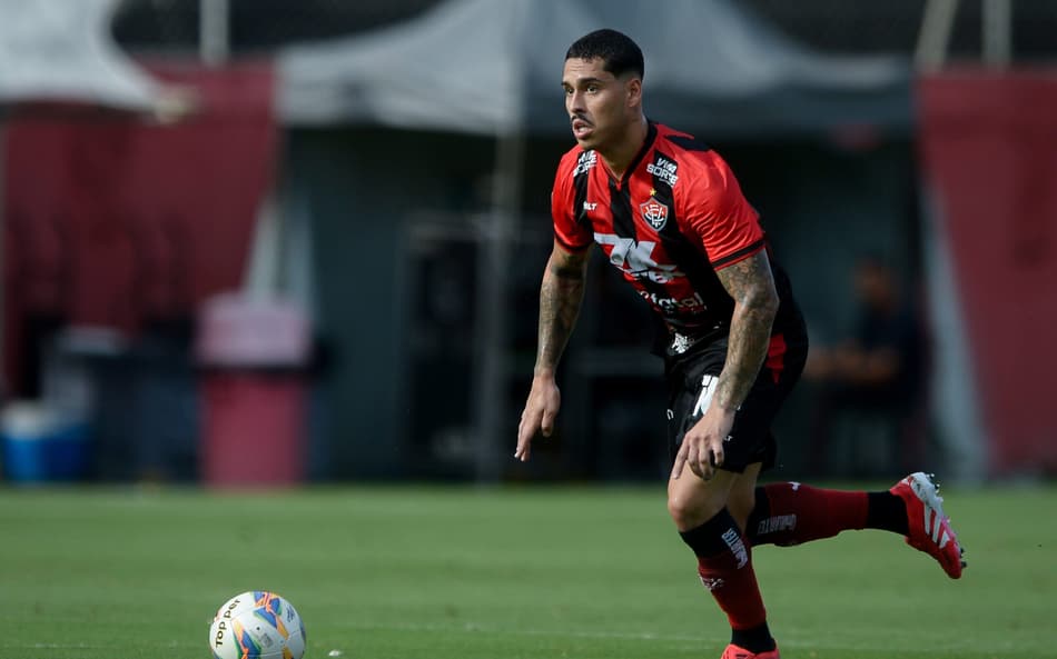 Lucas Halter em ação para o Vitória, no início do ano (Foto: Victor Ferreira / EC Vitória)