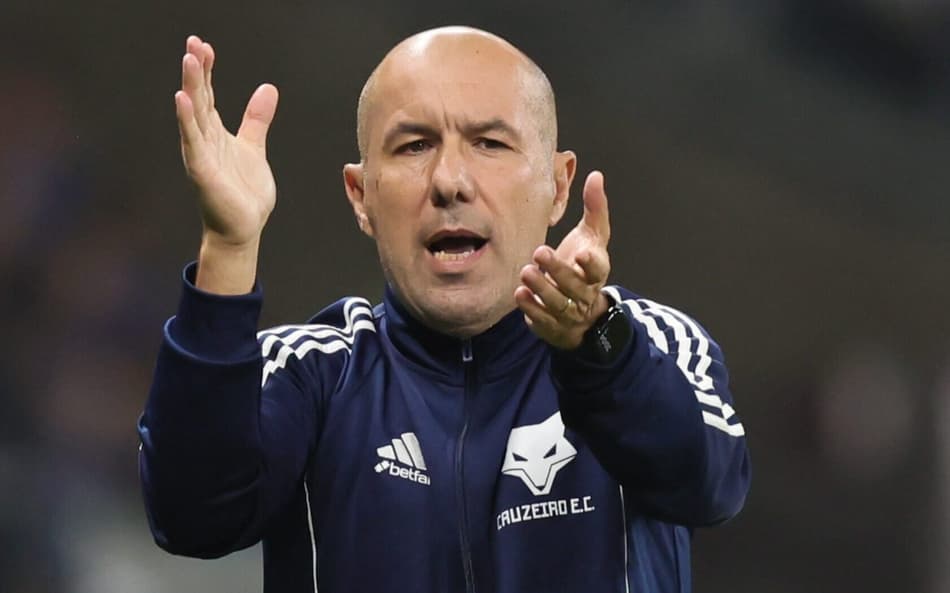 Leonardo Jardim, técnico do Cruzeiro (Foto: Gilson Lobo/AGIF)