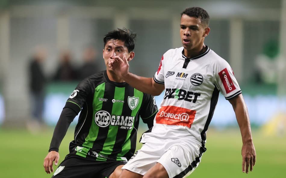 Sandry e Miguelito, dois jogadores que pertencem ao Santos (Foto: Gilson Lobo/AGIF)