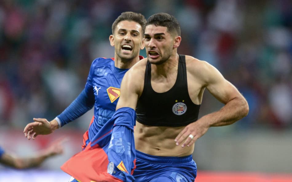 Michel Araújo comemora gol do Bahia aos 51 minutos (Foto: Jhony Pinho/AGIF)
