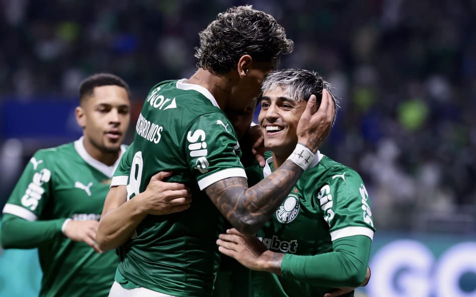 Jogadores do Palmeiras comemoram gol contra o Mirassol (Foto: Marcello Zambrana/AGIF)