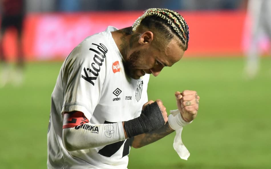 Neymar comemora gol em Santos x Flamengo