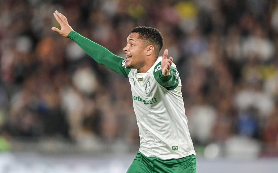 Vitor Roque marcou o segundo gol do Palmeiras contra o Fluminense (Foto: Thiago Ribeiro/AGIF)