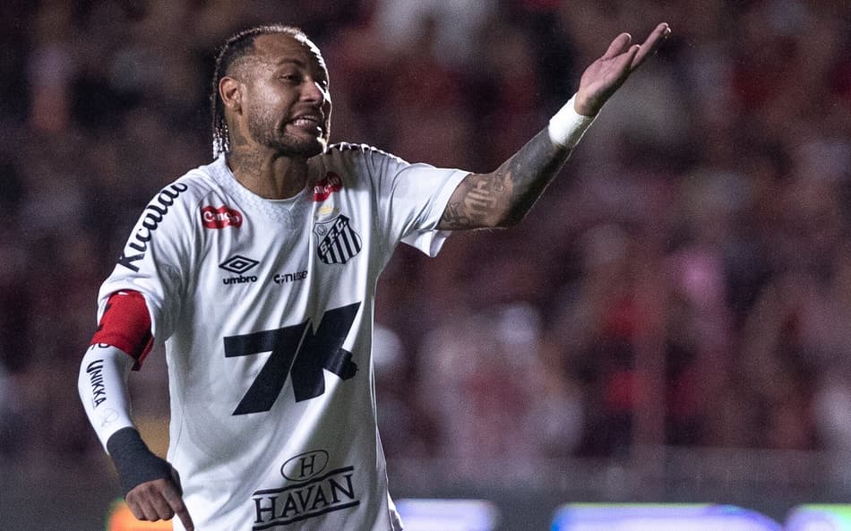 Neymar recebeu críticas recentes da torcida do Santos (Foto: Rafael Vieira/AGIF)