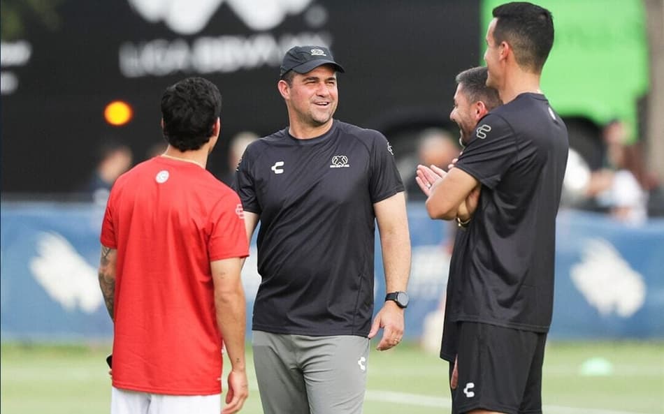 André Jardine comanda treino dos astros da Liga MX antes do All Star Game