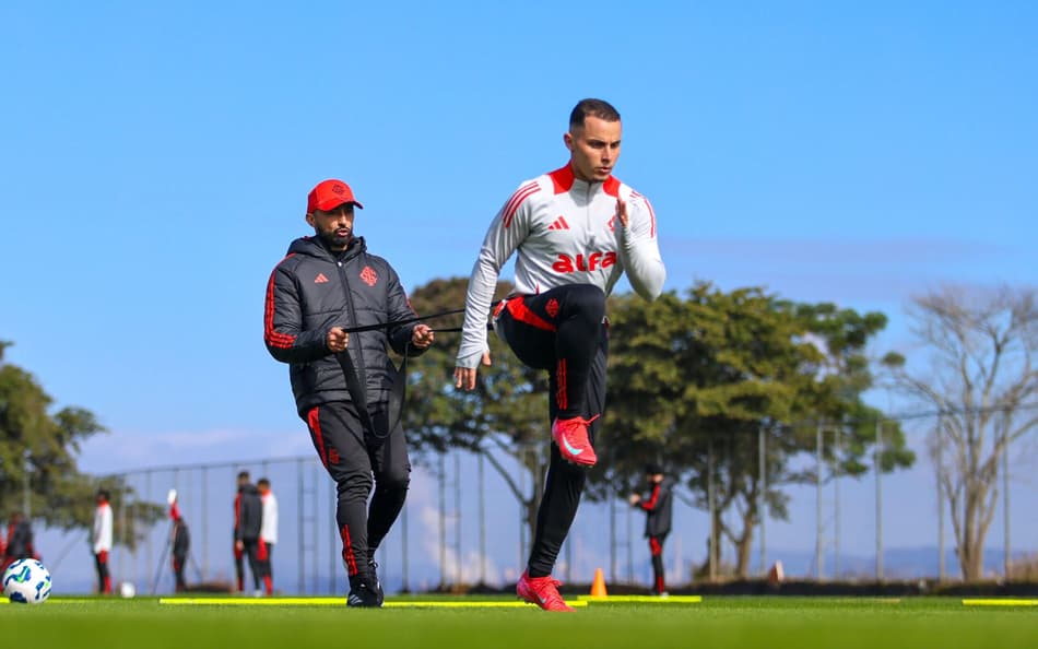Bruno Gomes, lateral-direito do Internacional