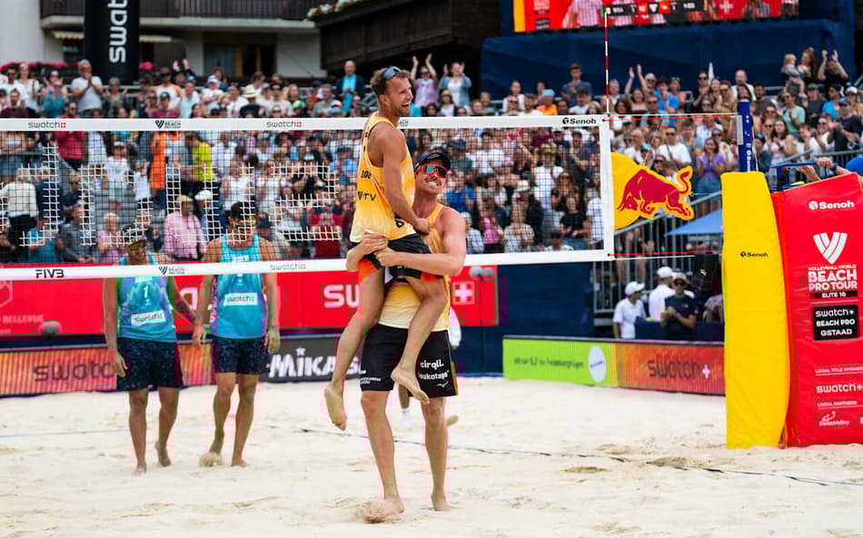 Boermans/de Grootx George/André na etapa de Gstaad (foto: volleyballworld)