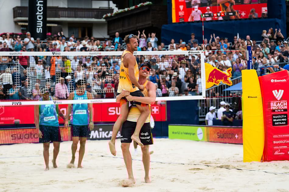 Boermans/de Groot x George/André na etapa de Gstaad (foto: volleyballworld)