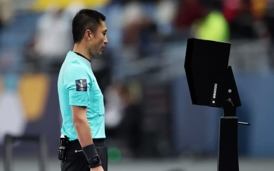 Jornalista aponta erro de arbitragem que prejudicou clube no Mundial