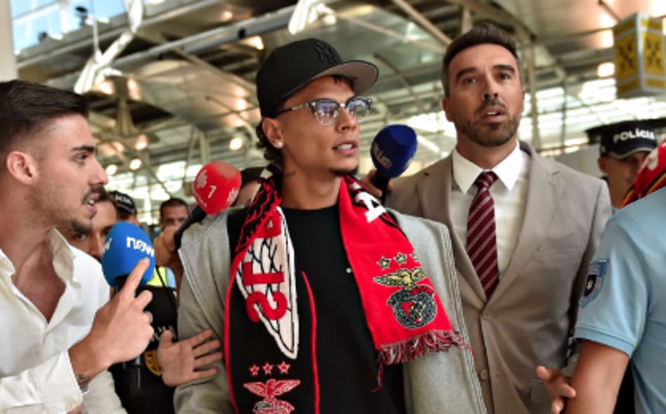 Richard Rios chegou em Portugal para se apresentar ao Benfica (Foto: Reprodução redes sociais)