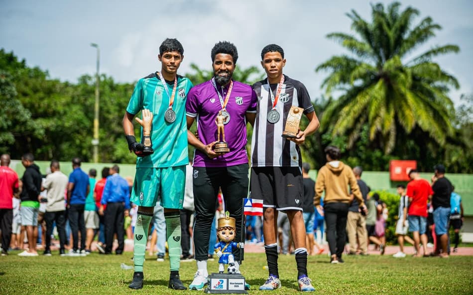 Sub-15 do Ceará foi vice da Copa 2 de Julho (Foto: Igor de Castro/Ceará SC)