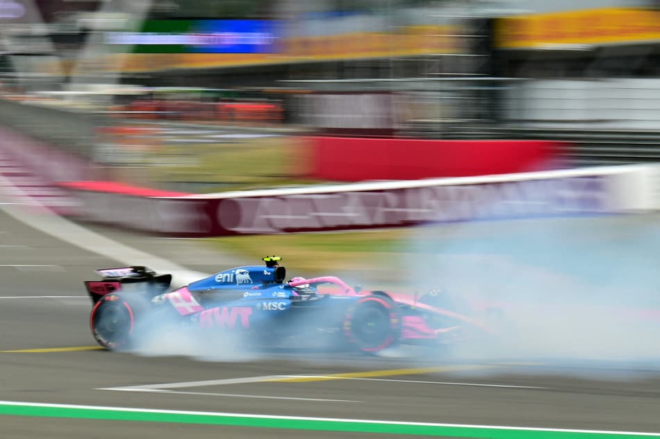 Treino classificatório para o GP da Inglaterra; veja as imagens