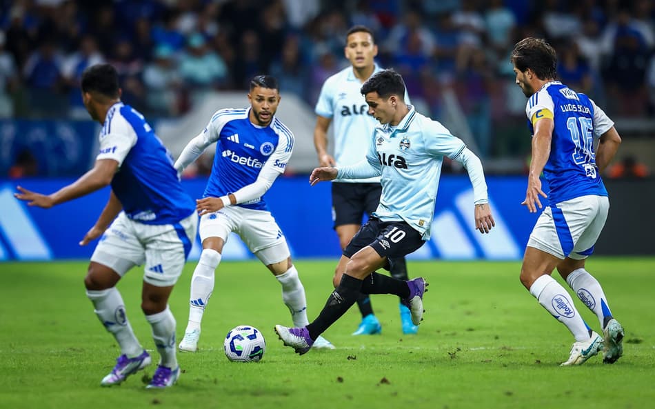 Cristaldo teve mais uma atuação apagada contra o Cruzeiro. (Foto: Lucas Uebel/Grêmio FBPA)
