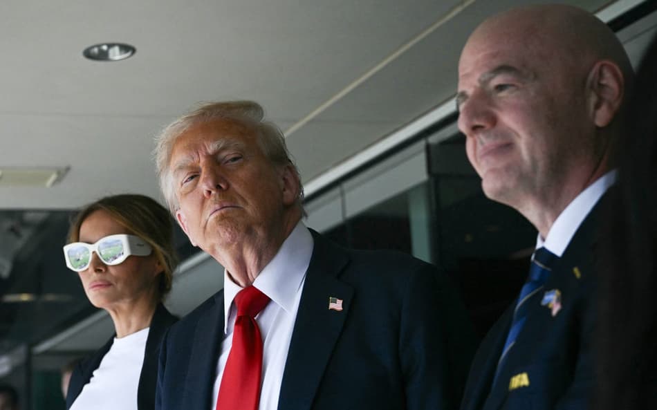 Donald Trump ao lado de Gianni Infantino para a final do Mundial de Clubes, no MetLife Stadium