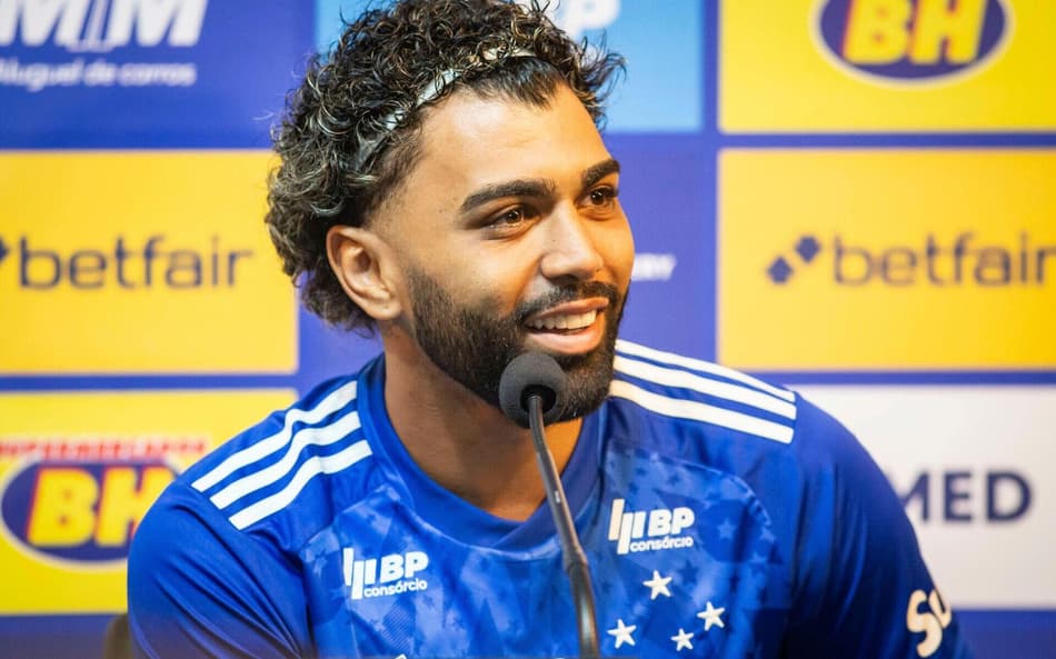 MG &#8211; BELO HORIZONTE &#8211; 04/01/2025 &#8211; CRUZEIRO, GABIGOL PRESENTATION &#8211; Gabigol during his official presentation as a Cruzeiro player at a press conference held at Mineirao. Photo: Fernando Moreno/AGIF (via AP)