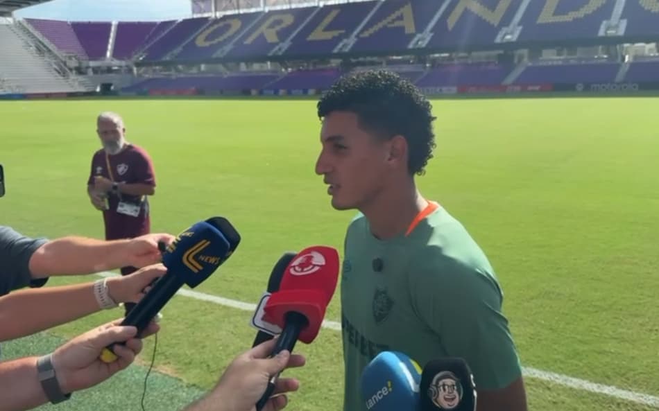 Gabriel Fuentes, lateral-esquerdo do Fluminense (Foto: Sharon Prais (Lance!)