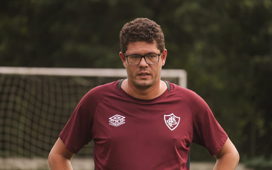 Hoffmann Túlio, treinador do Fluminense feminino